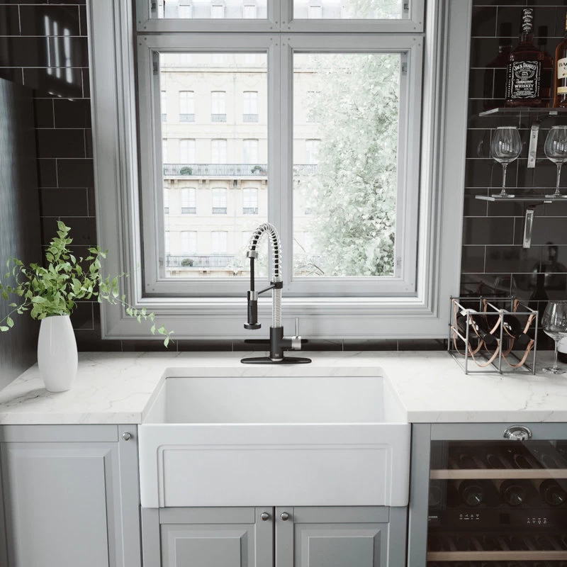 VIGO Edison Pull-Down Kitchen Faucet With Deck Plate, Stainless Steel/Matte Blac - Image 5