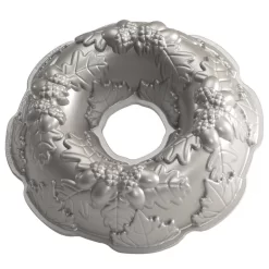 Nordic Ware Platinum Bakeware Autumn Wreath Bundt Cake Pan