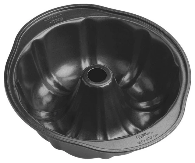 Wilton® 2105-6803 Perfect Results Non-Stick Premium Fluted Tube Pan With Handle
