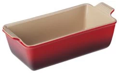 Le Creuset 9"x5"x3" (1 1/2-Quart,/1 Lb.) Heritage Loaf Pan, Cherry