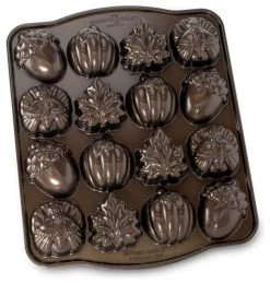 Nordic Ware Cast Aluminum Autumn Cakelet Pan